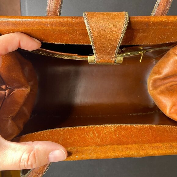 Vintage 60s Etienne Aigner French Leather & Woven Handbag w/ Turn-Lock Closure - Picture 6 of 15